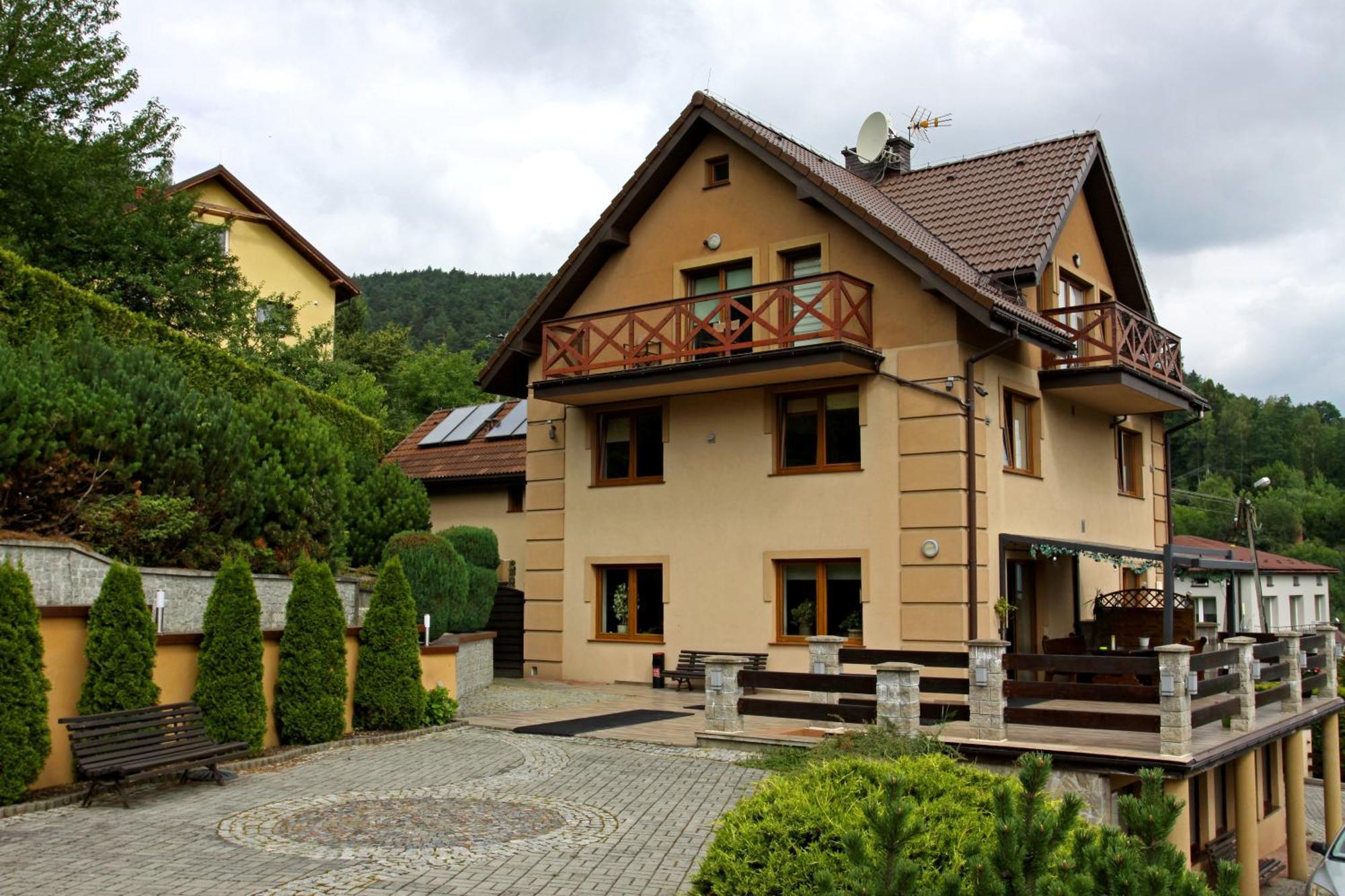Dom W Gorach "Tresna" Hotel Ngoại thất bức ảnh